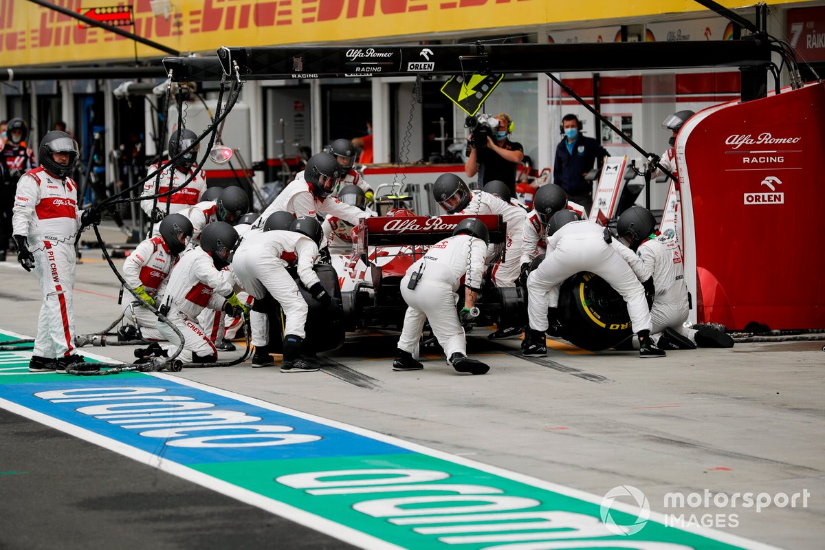 Antonio Giovinazzi, Alfa Romeo Racing C39, ai box