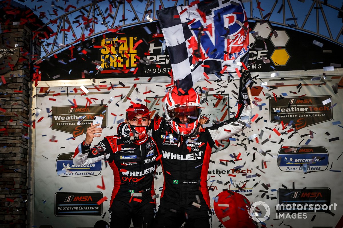 Il vincitore #31 Whelen Engineering Racing Cadillac DPi, DPi: Pipo Derani, Felipe Nasr, sul podio