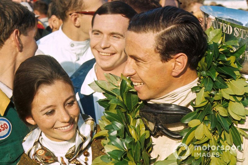 Race winner Jim Clark, Lotus