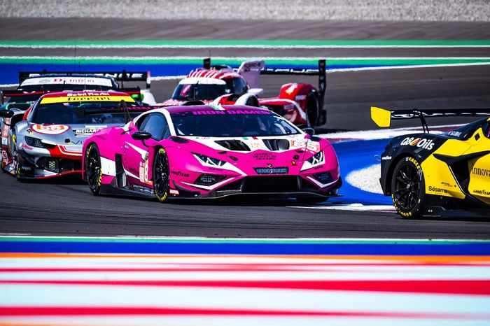 #85 Iron Dames Lamborghini Huracan LMGT3 Evo2: Sarah Bovy, Doriane Pin, Michelle Gatting