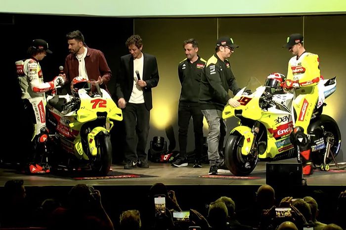 Motos de Fabio Di Giannantonio, VR46 Racing Team, Marco Bezzecchi, VR46 Racing Team
