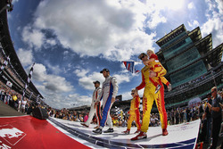 Oriol Servia, Rahal Letterman Lanigan Racing Honda Ed Jones, Dale Coyne Racing Honda Ryan Hunter-Reay, Andretti Autosport Honda