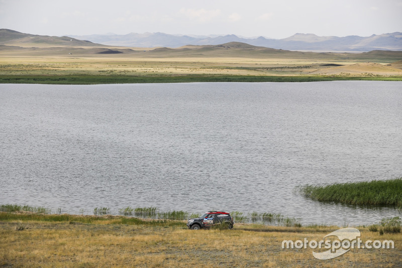 #101 X-Raid Team Mini: Yazeed Al-Rajhi, Tom Colsoul