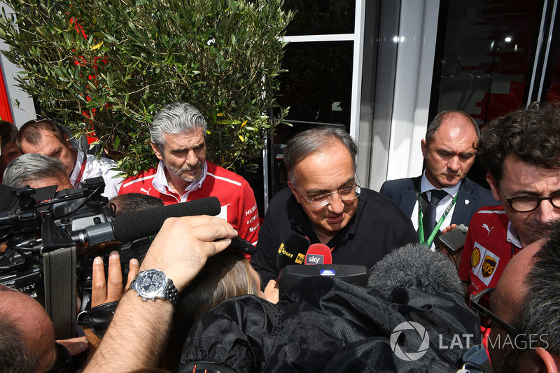 Maurizio Arrivabene, Ferrari Team Principal, Sergio Marchionne, CEO FIAT