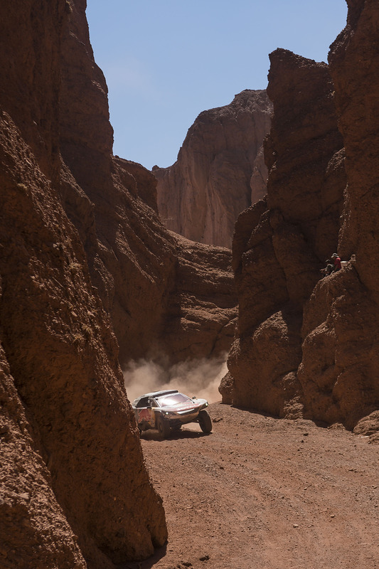 #304 Peugeot Sport, Peugeot 3008 DKR: Carlos Sainz, Lucas Cruz