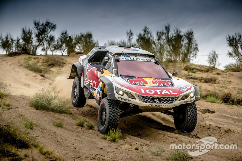 #104 Peugeot Sport Peugeot 3008 DKR: Sébastien Loeb, Daniel Elena