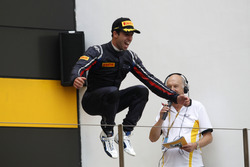 Podium: Racewinnaar António Felix da Costa, Carlin Dallara Volkswagen