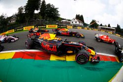 Valtteri Bottas, Mercedes AMG F1 W08, Kimi Raikkonen, Ferrari SF70H, Max Verstappen, Red Bull Racing RB13, Daniel Ricciardo, Red Bull Racing RB13, Fernando Alonso, McLaren MCL32, Sergio Perez, Sahara Force India F1 VJM10