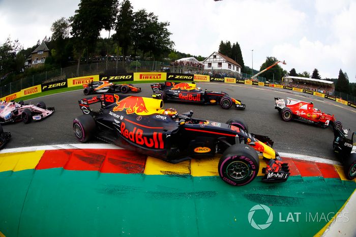 9. Valtteri Bottas, Kimi Raikkonen, Max Verstappen, Daniel Ricciardo, Fernando Alonso e Sergio Perez
