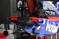 De wagen van Carlos Sainz Jr., Scuderia Toro Rosso STR12