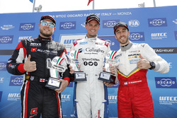 Trophy Podium: First place Tom Chilton, Sébastien Loeb Racing, Citroën C-Elysée WTCC, second place Rob Huff, All-Inkl Motorsport, Citroën C-Elysée WTCC, third place Esteban Guerrieri, Campos Racing, Chevrolet RML Cruze TC1