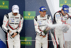 Podium: #2 Porsche Team Porsche 919 Hybrid: Timo Bernhard, Earl Bamber, Brendon Hartley
