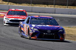 Denny Hamlin, Joe Gibbs Racing Toyota, Ryan Blaney, Wood Brothers Racing Ford