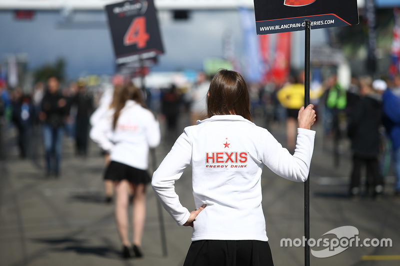 Grid girl