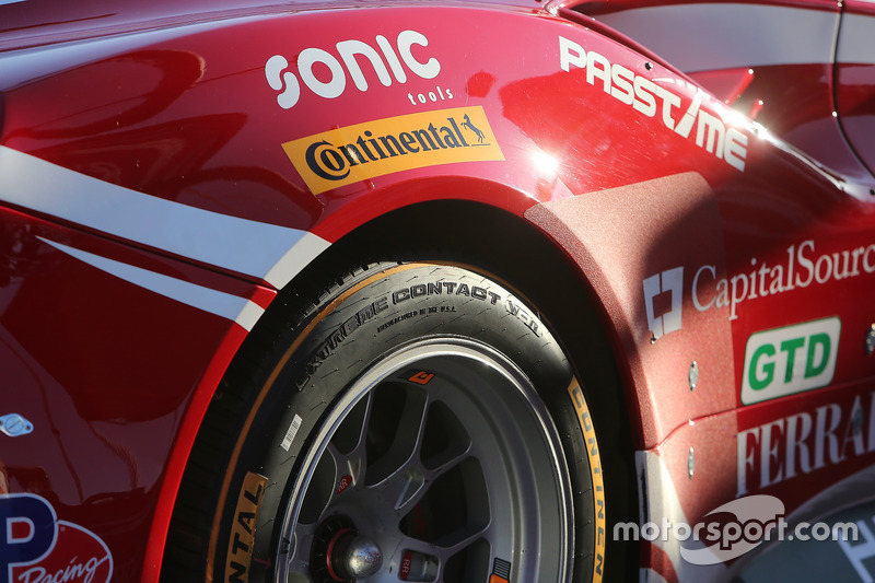 Detail, #63 Scuderia Corsa Ferrari 488 GT3: Christina Nielsen, Alessandro Balzan, Matteo Cressoni