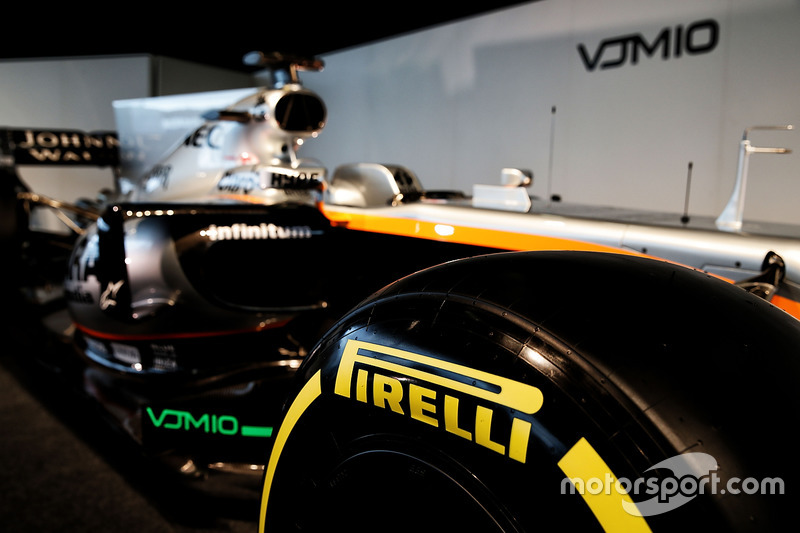 Sahara Force India F1 VJM10 - Pirelli tyre