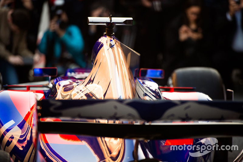 Scuderia Toro Rosso STR12