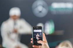 Take a photo of Lewis Hamilton, Mercedes AMG F1