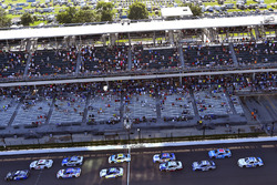 Kasey Kahne, Hendrick Motorsports Chevrolet, Trevor Bayne, Roush Fenway Racing Ford
