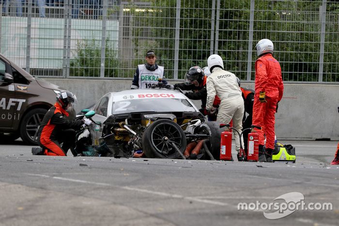 El coche de Gary Paffett, Mercedes-AMG Team HWA, Mercedes-AMG C63 DTM tras el accidente