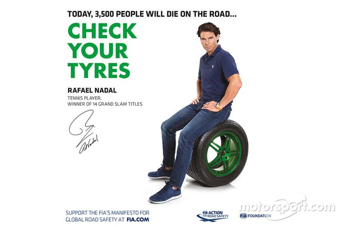 Si pudieras invitar a cenar a tres personas, vivas o muertas, ¿a quién invitarías?