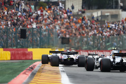 Carlos Sainz Jr., Scuderia Toro Rosso STR12, Lance Stroll, Williams FW40