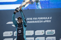 Podio: il vincitore della gara Sebastien Buemi, Renault e.Dams