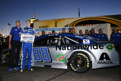 Polesitter Alex Bowman, Hendrick Motorsports Chevrolet with crew chief Greg Ives