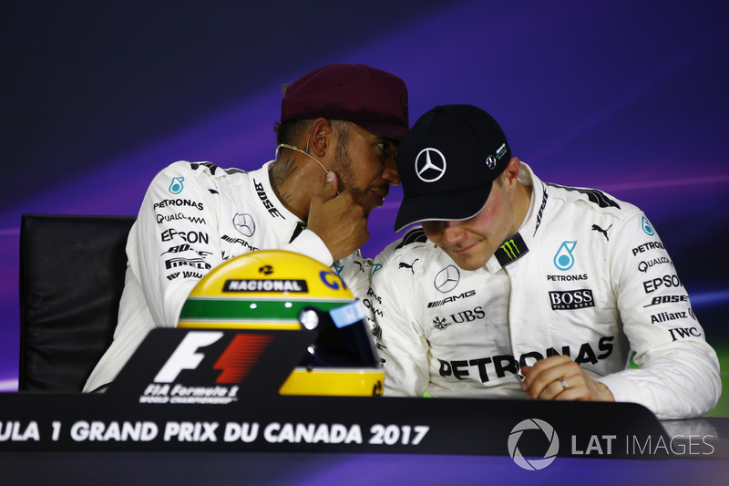 Lewis Hamilton fala de capacete de Ayrton Senna com Valtteri Bottas