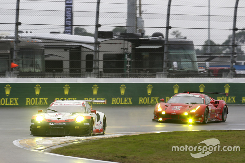 #911 Porsche Team North America Porsche 911 RSR: Patrick Pilet, Dirk Werner, Frédéric Makowiecki