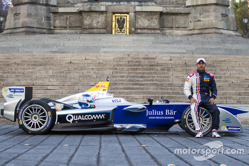 Salvador Duran, Team Aguri en el Ángel de la Independencia en la Ciudad de México