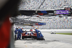 Arrêt aux stands pour la #66 Ford Performance Chip Ganassi Racing Ford GT : Sébastien Bourdais, Joey Hand, Dirk Müller