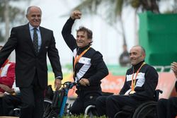 Alex Zanardi with the italian team