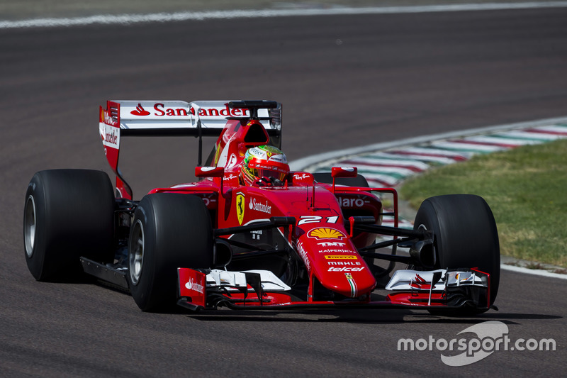 Esteban Gutierrez, Ferrari, prova le gomme Pirelli 2017