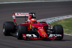 Esteban Gutierrez, Ferrari tests the 2017 spec Pirelli