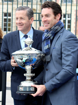 Bruno Belin, Président du Conseil Départemental de la Vienne, avec Simon Pagenaud