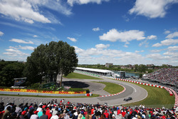 Lewis Hamilton, Mercedes AMG F1 W07 Hybrid
