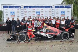 Race winner Sébastien Bourdais, KV Racing Technology Chevrolet