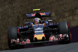 Carlos Sainz Jr, Scuderia Toro Rosso STR11