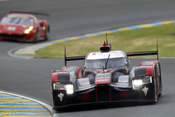 #8 Audi Sport Team Joest Audi R18 e-tron quattro: Lucas di Grassi, Loic Duval, Oliver Jarvis