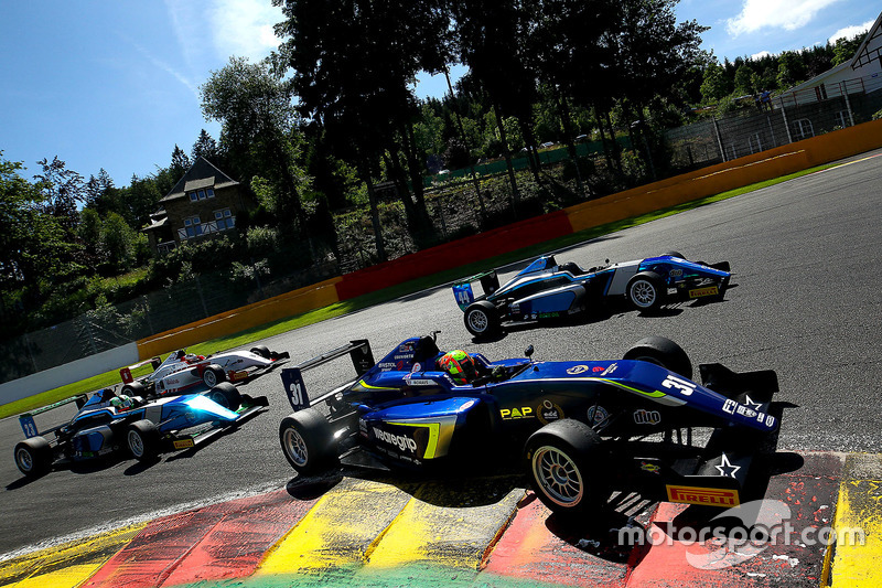 2016 - British F3