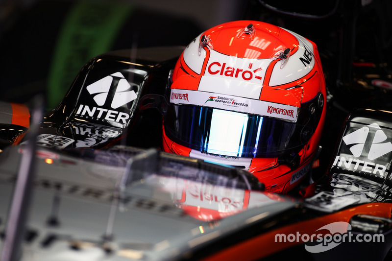 Nikita Mazepin, piloto de desarollo del Sahara Force India F1 Team, con el VJM09