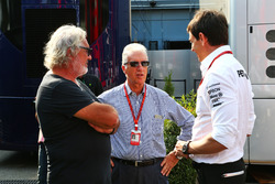 (L to R): Flavio Briatore, with Piero Ferrari, Ferrari Vice-President and Toto Wolff, Mercedes AMG F
