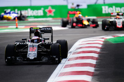 Jenson Button, McLaren MP4-31