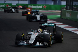 Lewis Hamilton, Mercedes AMG F1 W07 Hybrid