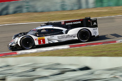 #1 Porsche Team Porsche 919 Hybrid: Timo Bernhard, Mark Webber, Brendon Hartley