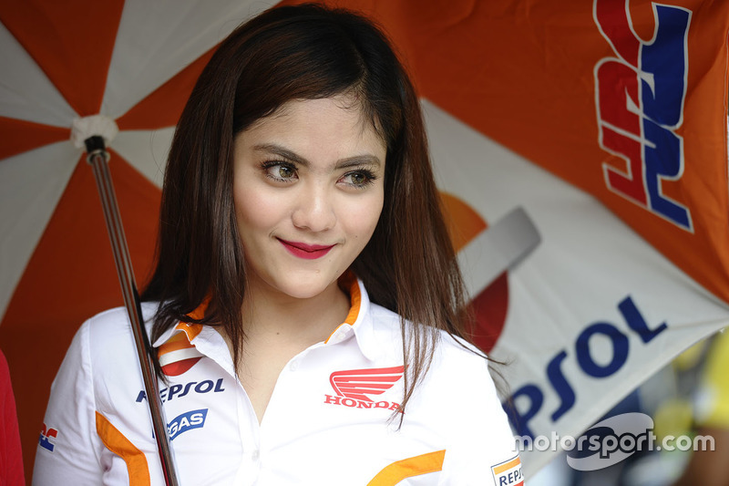 Grid girl Repsol Honda Team