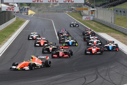 Start action, Tom Dillmann, AVF leads