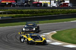 #9 K-Pax Racing McLaren 650S GT3: Alvaro Parente