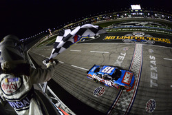 Zielflagge für Kyle Busch, Joe Gibbs Racing, Toyota